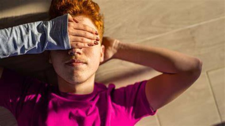 Can the sun blind a baby?