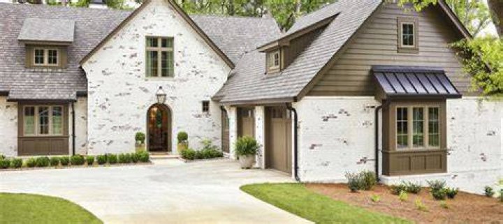 Can you sand painted brick?