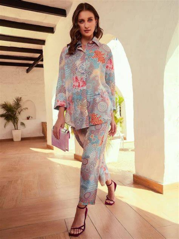 Can you wear silk in the rain?