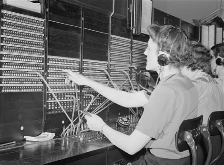 Do telephone operators still exist?