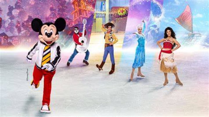 Does Disney on Ice use the whole rink?