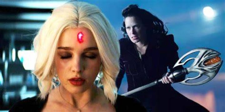 Does Rachel get a suit in Titans?