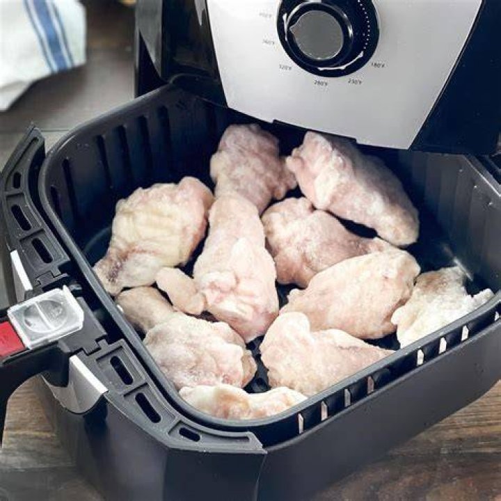 How do you cook frozen taquitos in Airfryer?