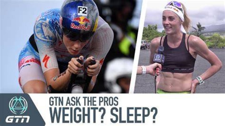 How much do female triathletes weigh?