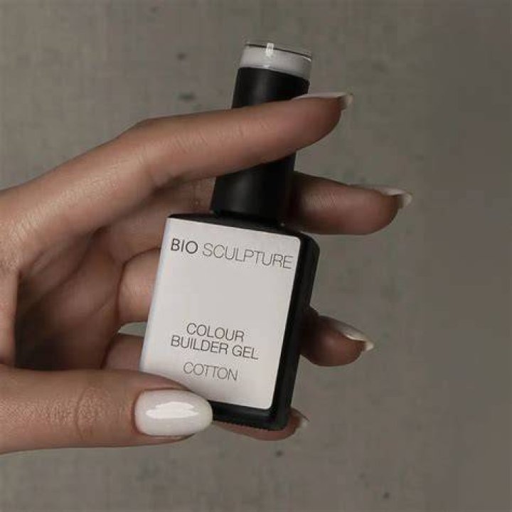 Is Bio Sculpture a builder gel?