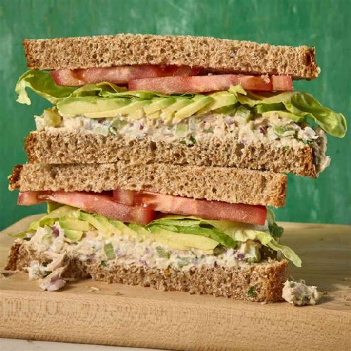 Is eating a tuna sandwich healthy?