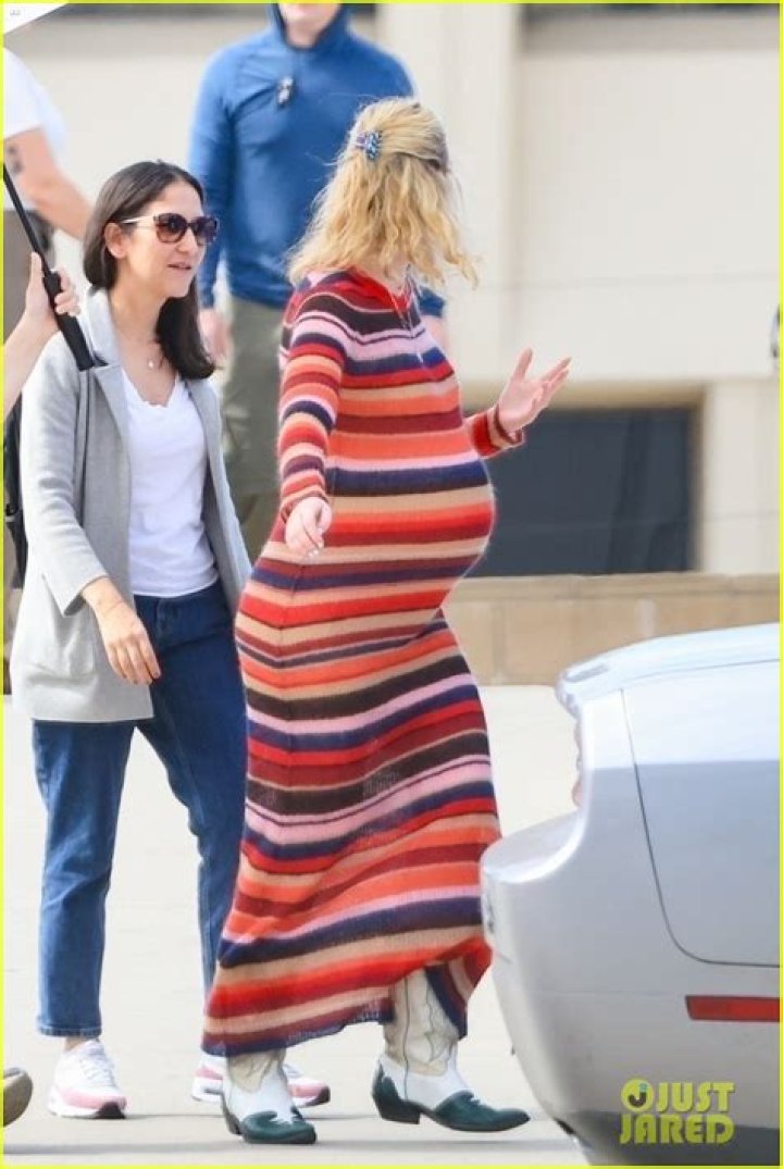 Was Elle Fanning pregnant during filming?