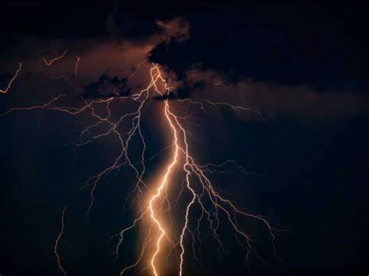 What's the strongest lightning color?
