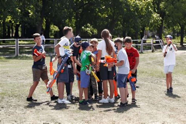 What age can kids play with Nerf guns?