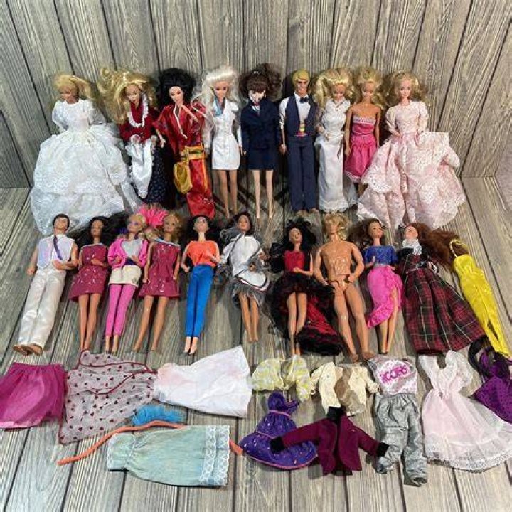What are 1966 Barbies worth?
