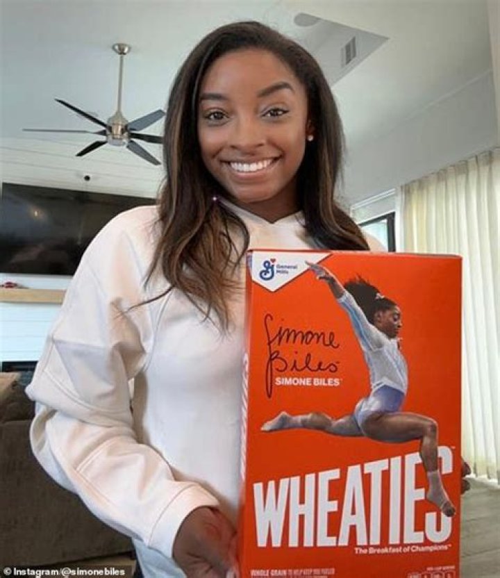 What is the net worth of Simone Biles in 2021?
