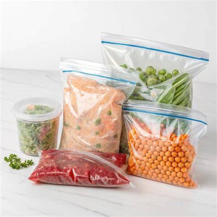 What size do freezer bags come in?