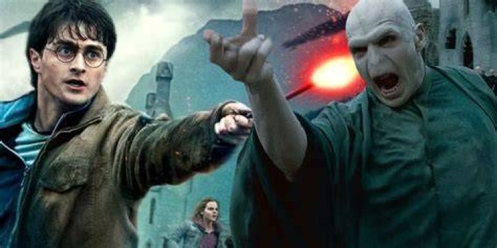 Who is stronger Harry Potter or Voldemort?