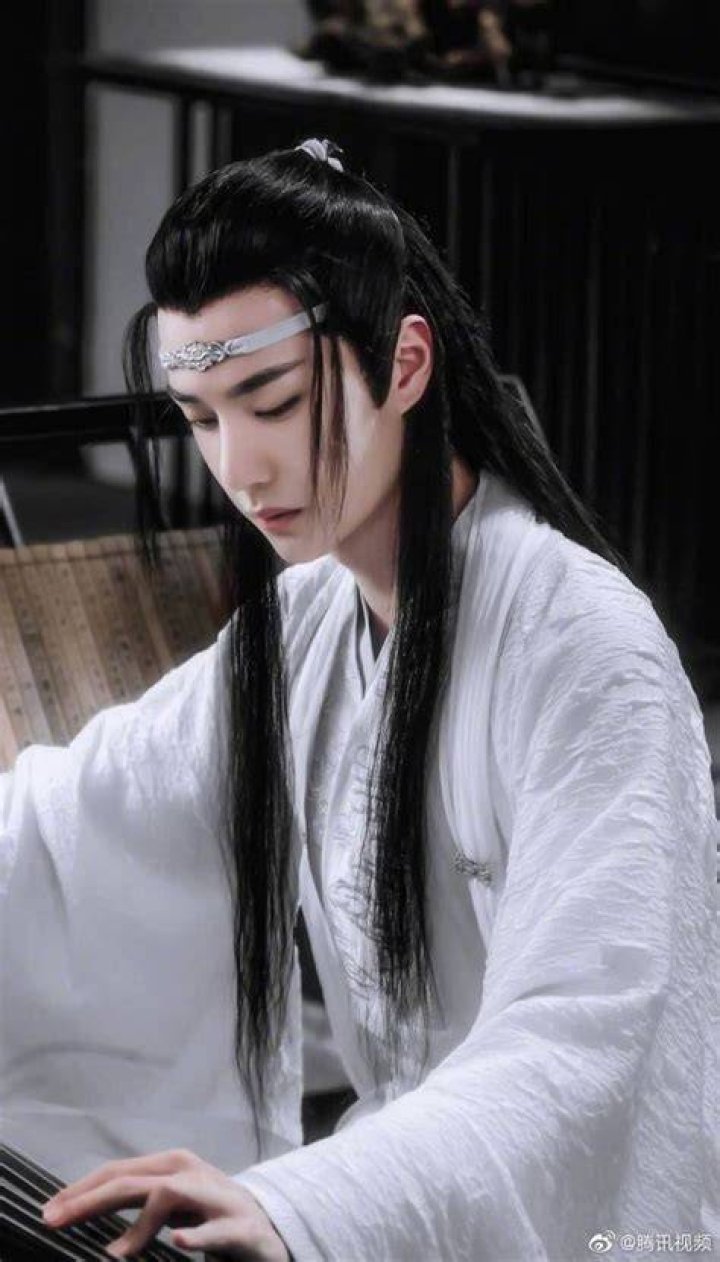 Why do Chinese have long hair?